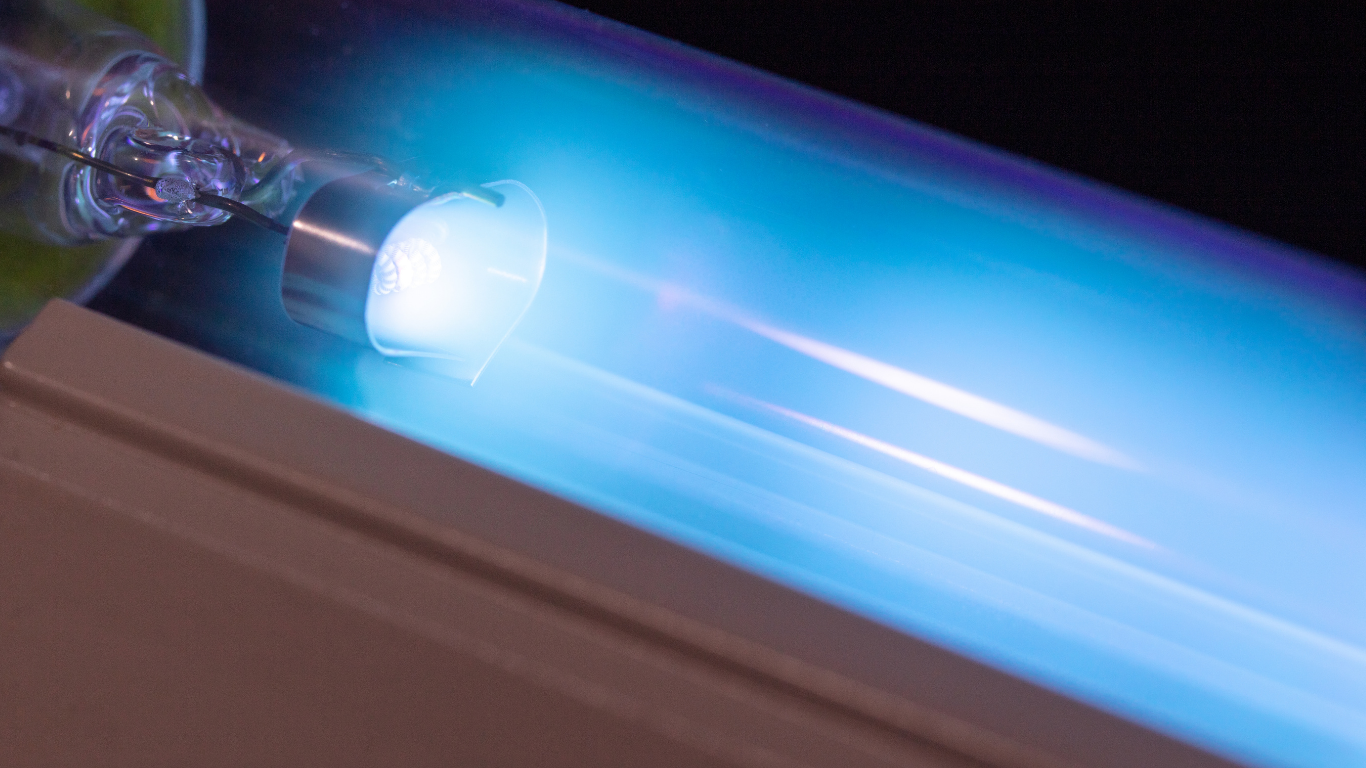 Clean pool water using UV